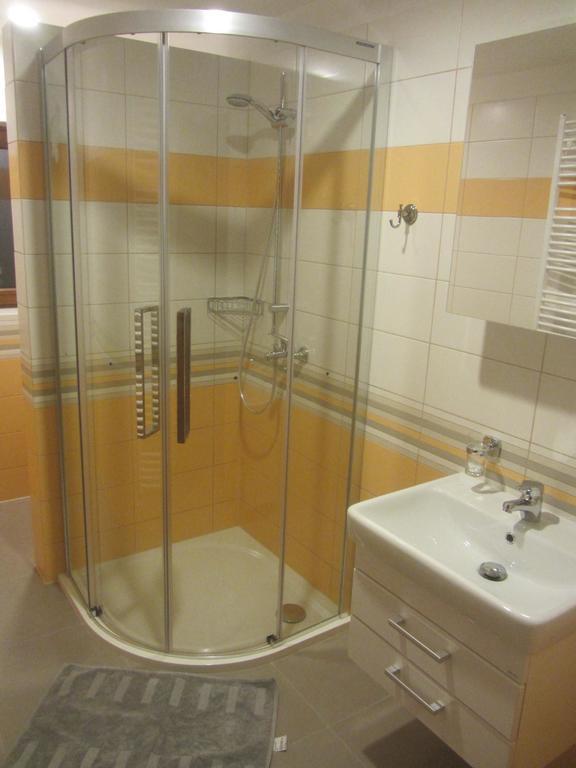 Apartmany Na Namesti Boží Dar المظهر الخارجي الصورة